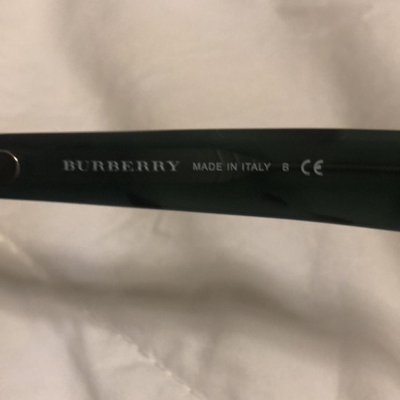 Burberry B4195 Cat Eye Sunglasses Green - Picture 4 of 6